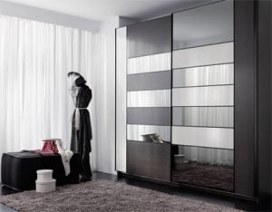 Amplía el espacio con muebles espejo - DecoraTrucosDecoraTrucos