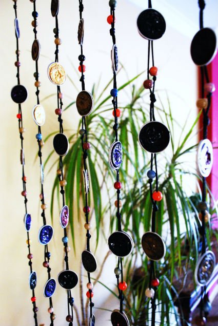 Cortinas con elemevntos reciclados « decoratrucos