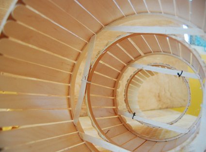 Fantástica lámpara de palitos de helado - DecoraTrucos Fantástica lámpara de palitos de helado - DecoraTrucos