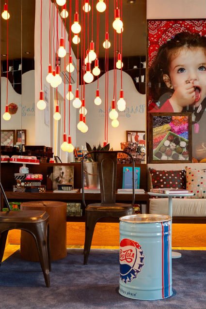 Decora con bombillas