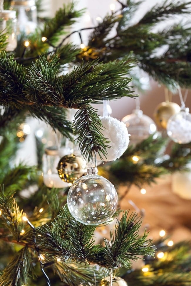 Adornos navideños transparentes
