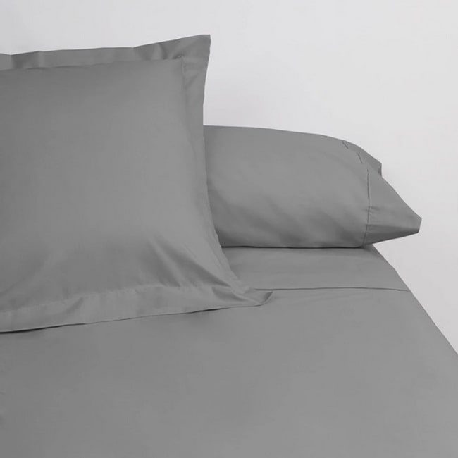 Ropa de cama en color gris