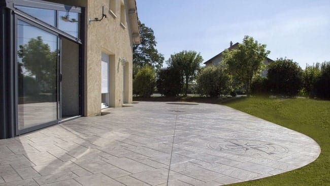 Ventajas de utilizar el hormigón impreso en la decoración