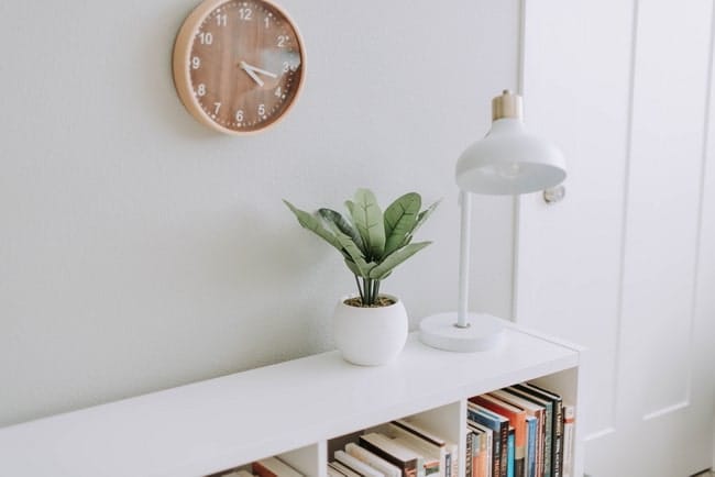 Superficie mueble blanco mate