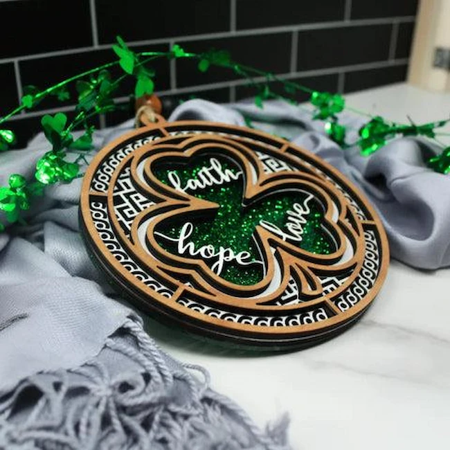 De hobby a negocio: cómo ganar dinero con una grabadora láser